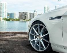 Vossen VFS-1. 9.0x18", 5x114.30, ET37. Под заказ