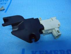 Замок бардачка. Audi: A6 allroad quattro, S6, RS6, Q7, A6, TT, TTS Двигатели: ASB, AUK, BNG, BPP, BSG, BAT, BBJ, BDW, BDX, BKH, BLB, BMK, BNA, BNK, BP...