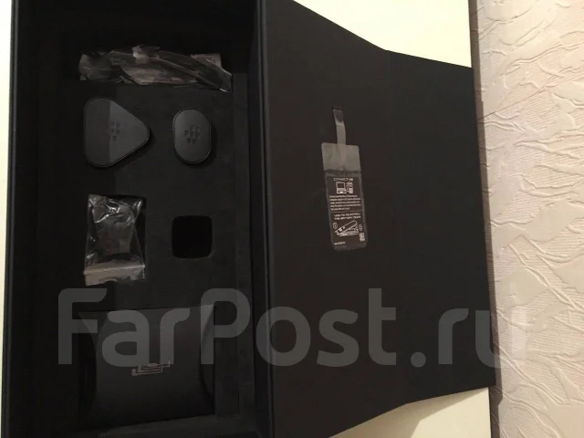 BlackBerry Porsche Design P�9981. �/� ����