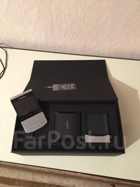 BlackBerry Porsche Design P�9981. �/� ����