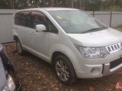 Mitsubishi Delica. CV5W, 4B12