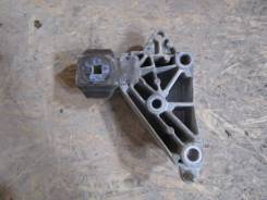 Кронштейн опоры двигателя. Renault Kangoo Renault Megane Renault Symbol Renault Clio Двигатели: K7J, E7J, K7M