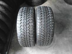 Kumho I'Zen WIS KW19. Зимние, шипованные, износ: 10%, 2 шт
