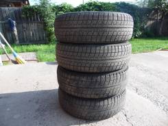 Bridgestone Blizzak Revo2. Зимние, без шипов, износ: 30%, 4 шт