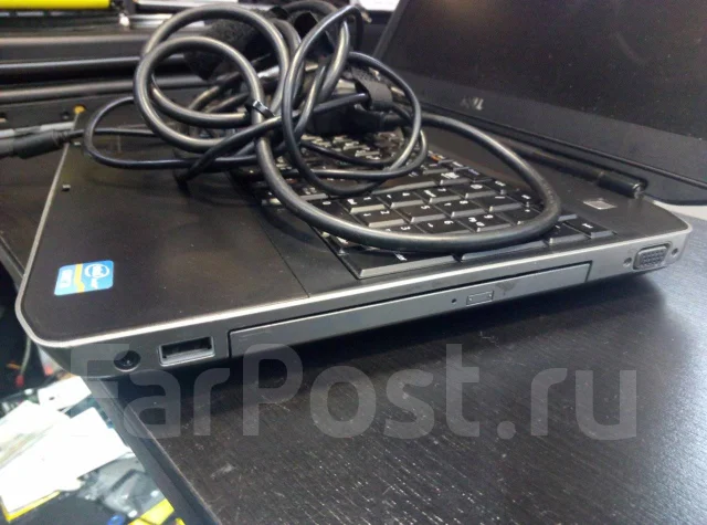 Dell Latitude E5530. 15.6", 2,2����, ��� 4 ��, ���� 320���, WiFi: 1, ����������� �� 1��. ����