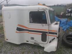 Кабина. Freightliner FLD SD