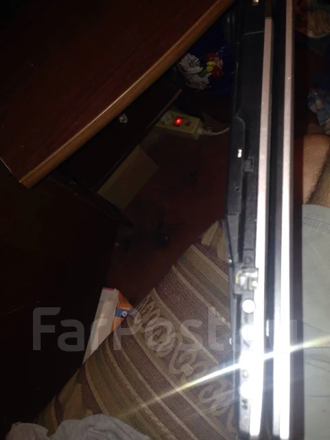 Roverbook Voyager. 15.4", 1,7����, ��� 1024 ��, ���� 120���, ����������� �� 2��. ����