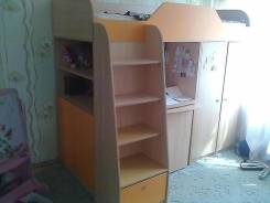 Гарнитуры и наборы.