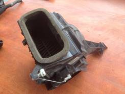 Корпус моторчика печки. Mitsubishi Pajero iO, H77W Двигатель 4G94