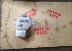 Бачок стеклоомывателя. Mitsubishi Pajero, V78W