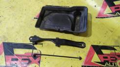 Крепление аккумулятора. Toyota Chaser, JZX90, GX90, JZX100, GX100 Toyota Cresta, GX100, GX90, JZX100, JZX90 Toyota Mark II, JZX90, JZX90E, GX100, JZX1...
