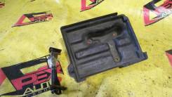 Крепление аккумулятора. Toyota Chaser, GX90, GX100, JZX90 Toyota Mark II, JZX90E, JZX110, GX90, GX100, JZX90 Toyota Cresta, JZX90, GX100, GX90