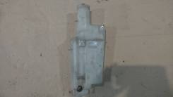 Бачок стеклоомывателя. Mazda Capella, GD6P, GD8A, GD8B, GD8J, GD8P, GD8R, GD8S, GD8Y, GDEA, GDEB, GDEP, GDES, GDFJ, GDFP, GV6V, GV8W, GVER, GVEW, GVFV...