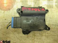 Моторчик привода заслонок печки Volkswagen,Audi Golf V,Caddy III,Touran,Golf V,A3, передний