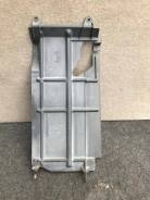 Дефлектор радиатора. Toyota: bB, Vitz, Yaris Verso, Platz, WiLL Vi, Yaris, Funcargo, ist, Echo Verso, Echo, Raum, WiLL Cypha Двигатели: 1NZFE, 2NZFE...