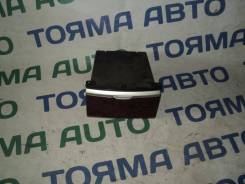 Бардачок. Toyota Premio