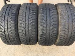 Bridgestone Ice Cruiser 7000. Зимние, шипованные, 2012 год, износ: 5%, 4 шт