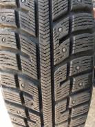 Kumho I'Zen KW22. Зимние, шипованные, износ: 30%, 1 шт