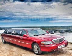 Lincoln Town Car. С водителем