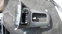 Накладка селектора коробки передач Toyota Avensis 250 2007