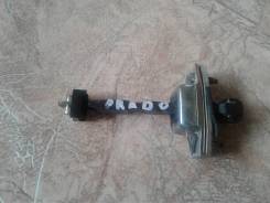 Ограничитель двери багажника. Toyota Land Cruiser Prado, KZJ95W, VZJ90, VZJ90W, KZJ95, VZJ95, LJ95, KDJ90, LJ90, KDJ95, KZJ90, RZJ90, RZJ95 Двигатели...