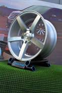 Vossen. 8.0x17, 5x100.00, 5x114.30, ET30, ЦО 73,1 мм.