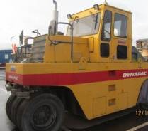 Dynapac. Пневмоколесный каток CP221