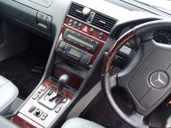Консоль центральная. Mercedes-Benz C-Class, W202
