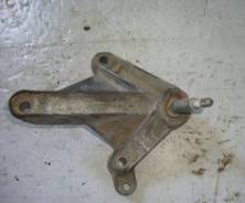 Кронштейн опоры двигателя. Renault: Modus, Sandero, Kangoo, Logan, Megane, Scenic, Duster, Clio Двигатели: K4M, K9K, D4F, K4J, K7M, M4R