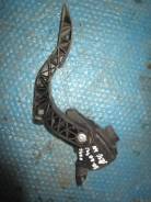 Педаль газа. Audi A4, 8E2, 8E5, 8EC, 8ED, 8H7, 8HE Audi S4, 8E2, 8E5, 8EC, 8ED, 8H7, 8HE Двигатели: AKE, ALT, ALZ, AMB, AMM, ASB, ASN, AUK, AVB, AVF...
