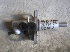 Цилиндр главный тормозной. Audi A4, 8E2, 8E5, 8EC, 8ED, 8H7, 8HE Audi S6, 4B2, 4B4, 4B5, 4B6 Audi A6, 4B2, 4B4, 4B5, 4B6 Audi S4, 8E2, 8E5, 8EC, 8ED...