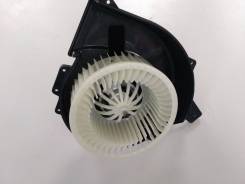 Мотор печки. Seat Toledo, KG3 Seat Ibiza, 6J1, 6J5, 6J8 Skoda Rapid, NH1, NH3 Skoda Roomster, 5J7 Skoda Fabia, 542, 545, 572, NJ2, NJ5 Audi A1, 8XF, 8...