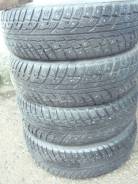 Kumho I'Zen RV Stud KC16. Зимние, шипованные, износ: 30%, 4 шт