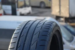 Bridgestone Potenza S001. ������, �/�, ����� 30�%