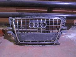 Решетка радиатора. Audi Q5, 8RB Двигатели: AAH, CAEB, CAGA, CAGB, CAHA, CAHB, CALB, CCWA, CCWB, CDNA, CDNB, CDNC, CGLA, CGLB, CHJA, CJCA, CJCB, CMGA