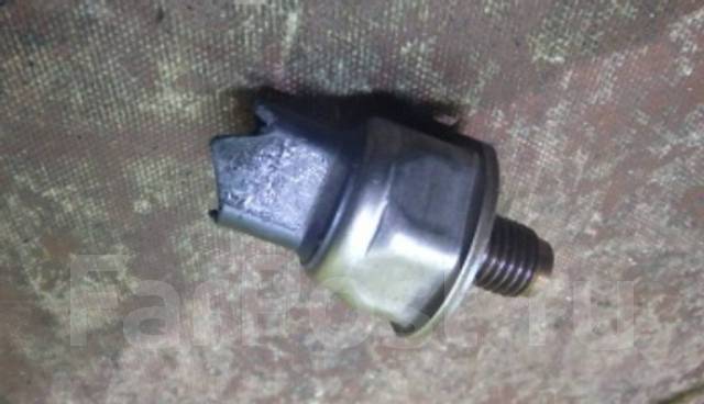 0 бензин. Датчик давления пежо 408. Давление масла пежо 408. Датчик давления масла пежо 308 артикул. Датчик давления топлива.