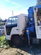Isuzu Elf. Грузовой бортовой манипулятор, 3 600 куб. см., 3 000 кг.