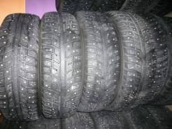 Kumho I'Zen KW22. Зимние, шипованные, 2011 год, износ: 20%, 4 шт