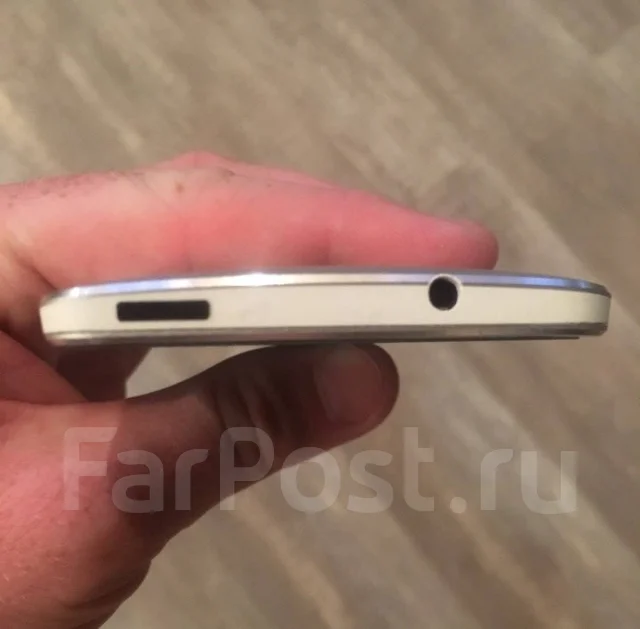 HTC One M7. �/� ����