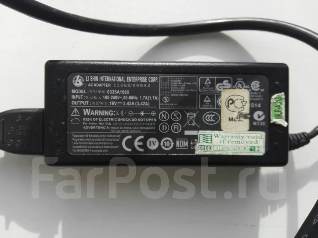 Roverbook Voyager. 15.4", ��� 2048 �� ����