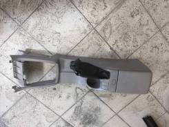 Подлокотник. Subaru Forester, SG5