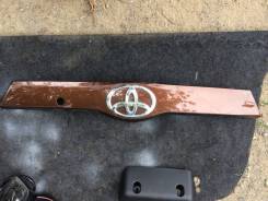 Накладка на дверь багажника. Toyota Ractis, NCP120, NSP122, NCP125, NCP122, NSP120