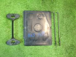 Крепление аккумулятора. Subaru Legacy, BD5, BE5, BEE, BES, BH5, BHE Subaru Impreza, GDA, GDB, GGA, GGB Двигатели: EJ206, EJ208, EJ20H, EJ20R, EZ30D, E...