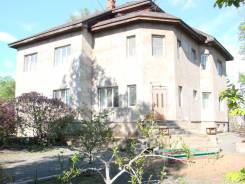 Продается усадьба у пруда на Садгороде. Улица Линейная 3-я 7, р-н Садгород, площадь дома 438 кв. м., централизованный водопровод, электричество 15 кВт...