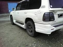 Накладка на бампер. Lexus LX470