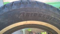 Bridgestone WT14. Зимние, шипованные, 2012 год, износ: 10%, 4 шт