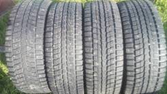 Dunlop. Зимние, шипованные, износ: 20%, 4 шт