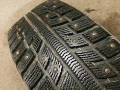 Kumho I'Zen KW22. Зимние, шипованные, износ: 5%, 4 шт