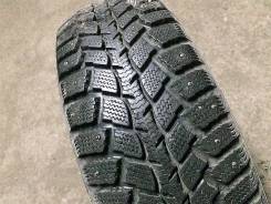 Kumho I'Zen WIS KW19. Зимние, шипованные, износ: 5%, 4 шт