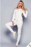 Костюмы спортивные. 44
